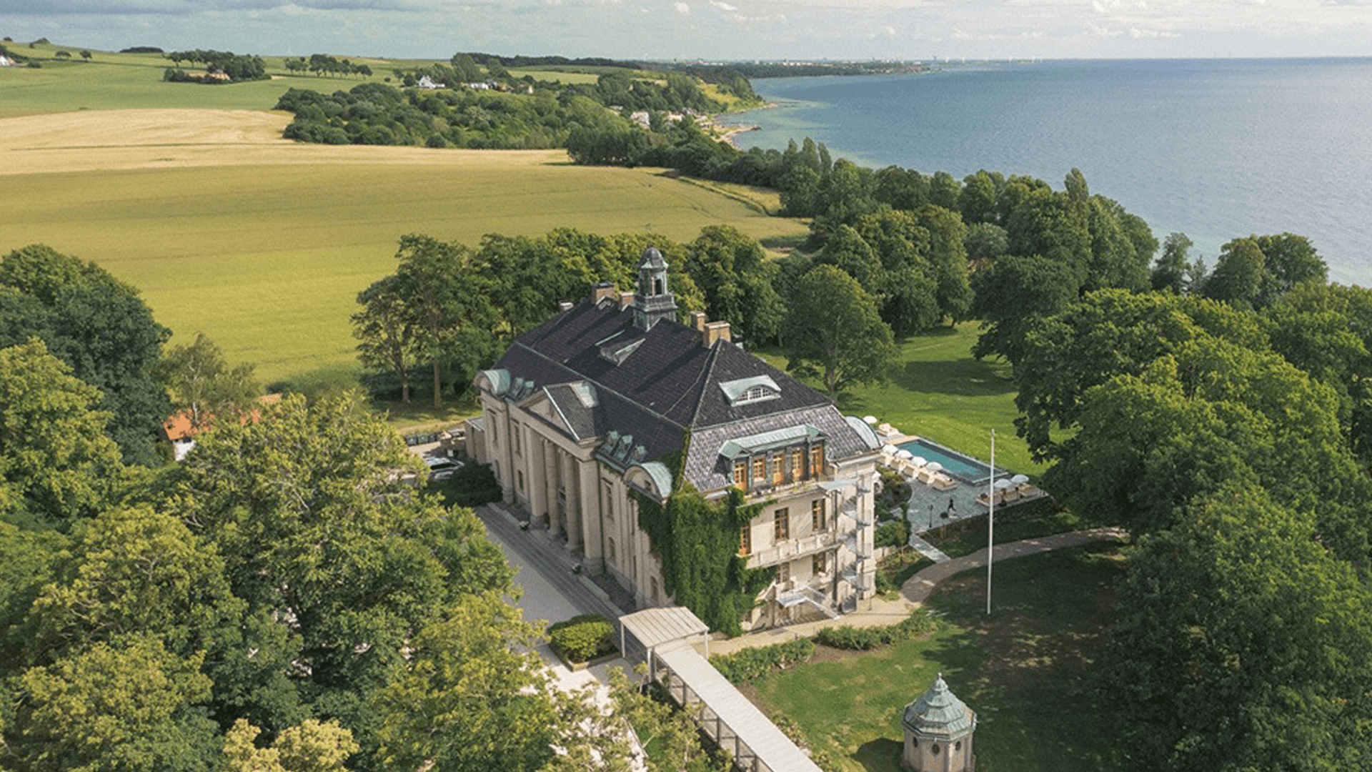 Maryhill estate:s exteriör sedd uppifrån.